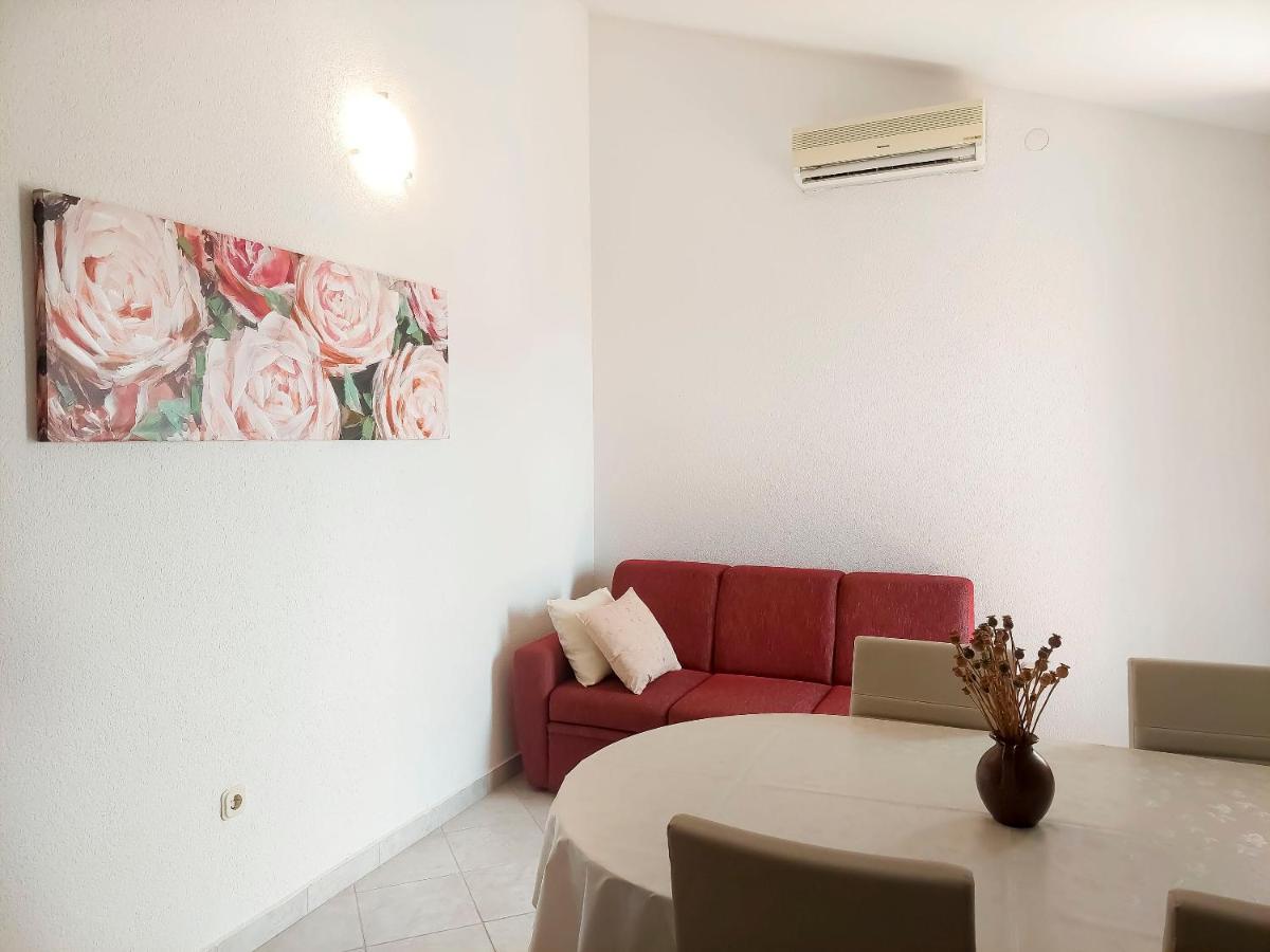 Apartment Zdravka Примоштен Екстер'єр фото