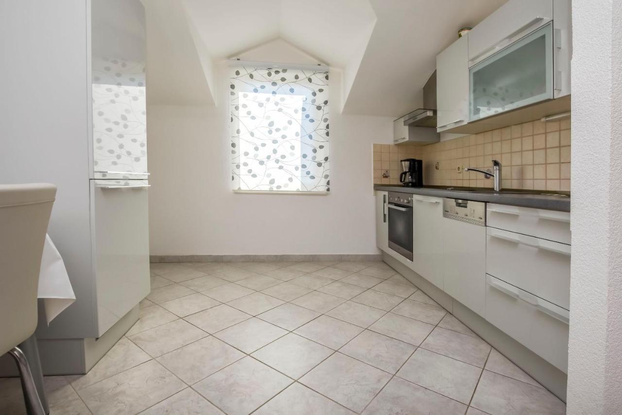 Apartment Zdravka Примоштен Екстер'єр фото