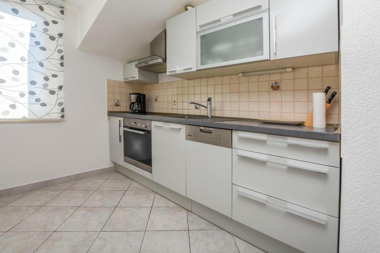 Apartment Zdravka Примоштен Екстер'єр фото